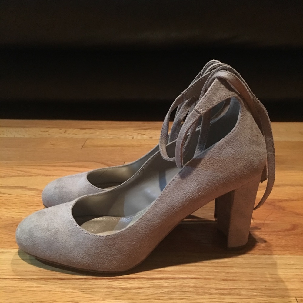 Silver suede “impo” tie up the ankle heel